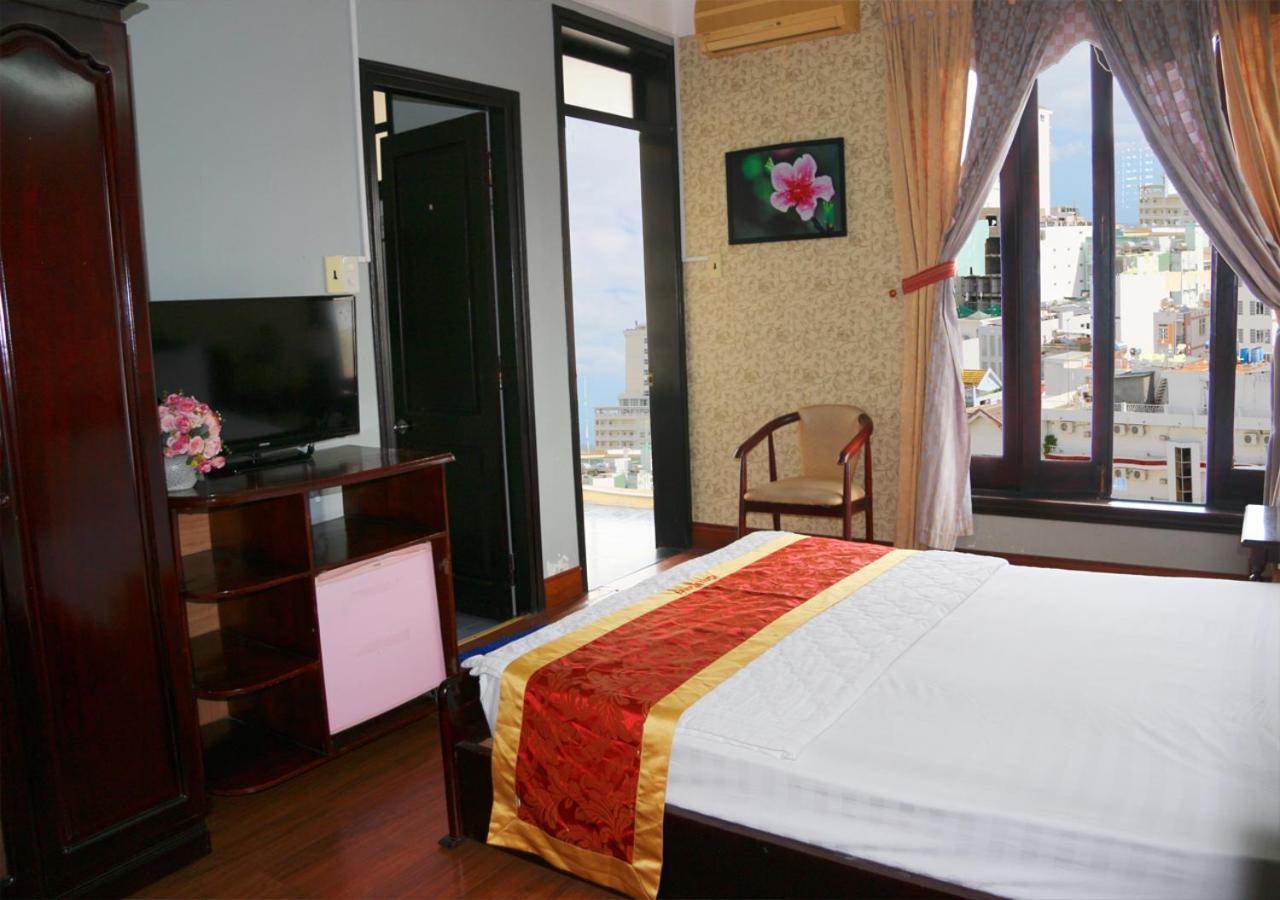 Ponys Hotel Nha Trang Exterior foto