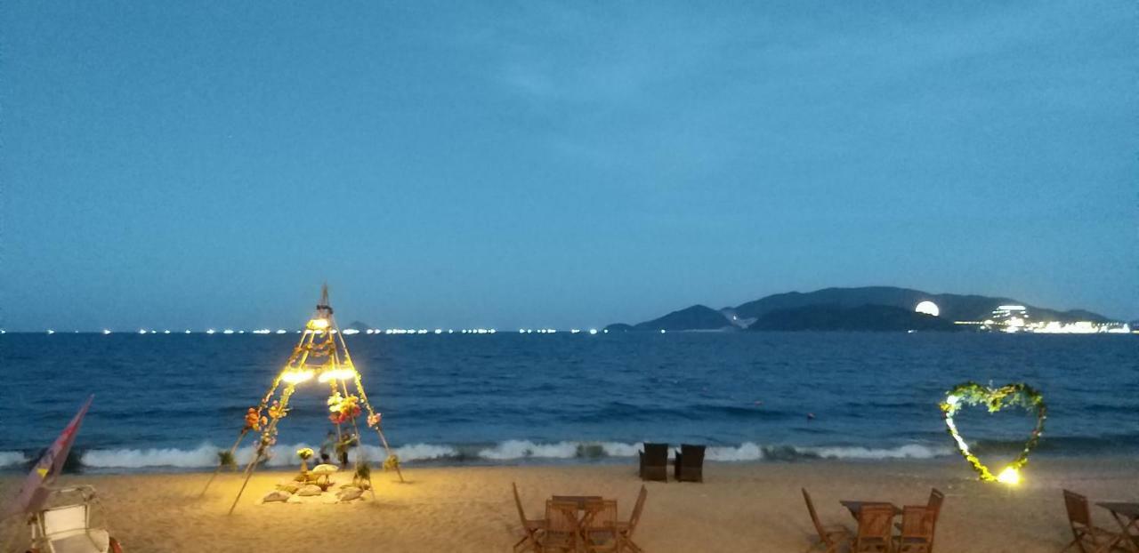 Ponys Hotel Nha Trang Exterior foto