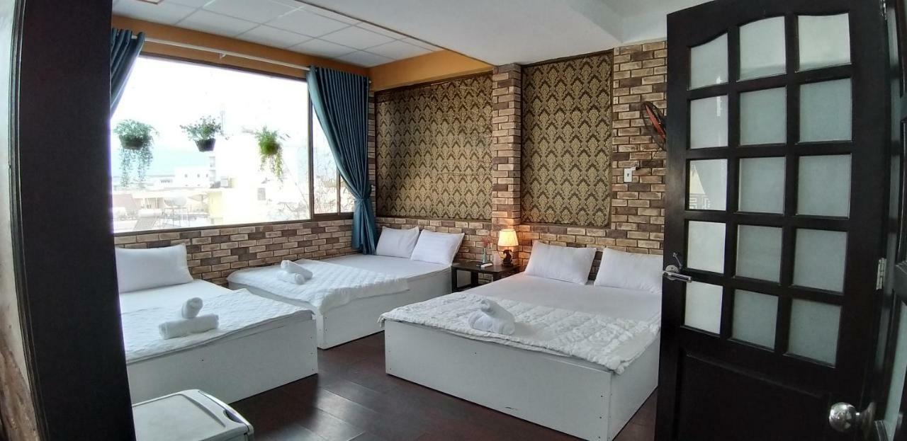 Ponys Hotel Nha Trang Exterior foto
